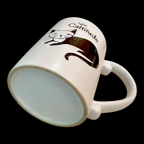 Signature Housewares "I Got Cattitude" 3D Stoneware White/Gray Coffee Mug 14 oz - Picture 7 of 10
